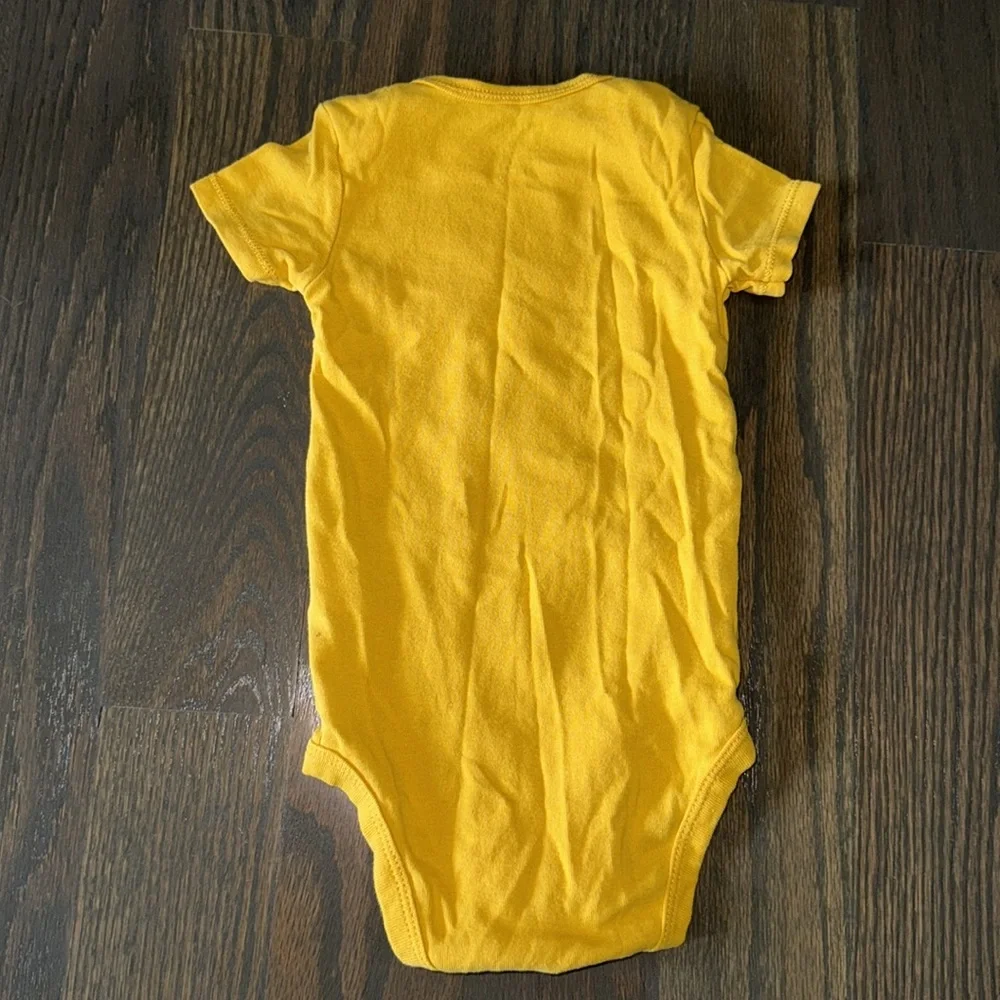 Carter’s 5-Pack Baby Bodysuits 12M Short Sleeve Striped